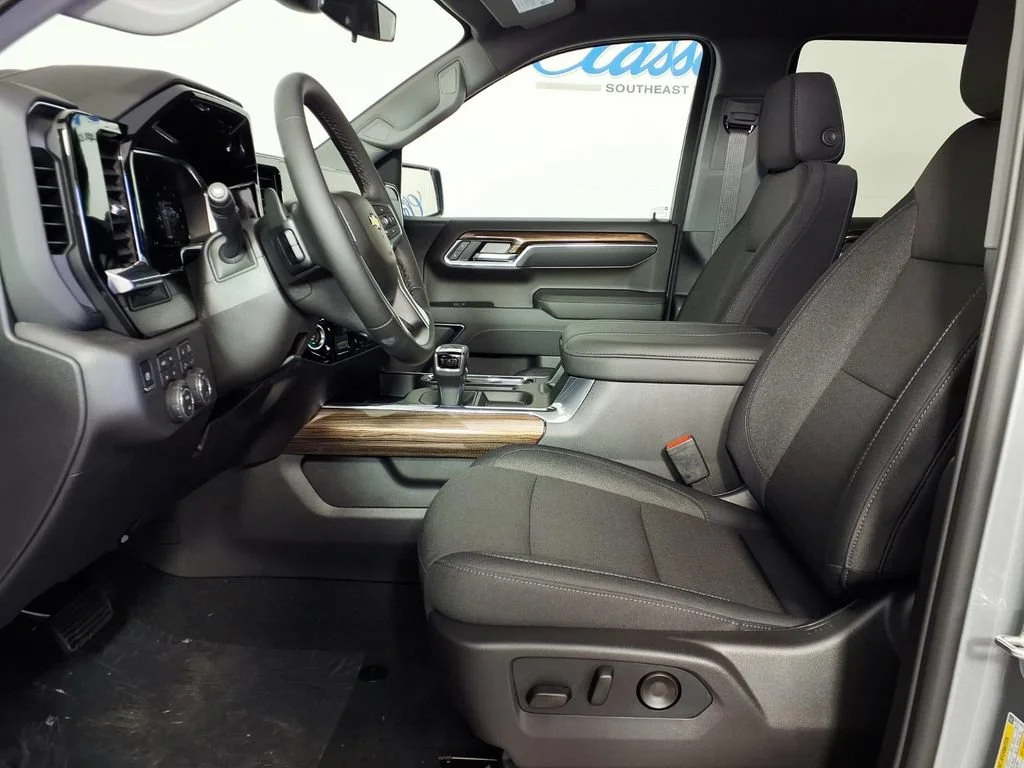 New 2026 Sterling Gray Metallic Chevrolet LT image 8