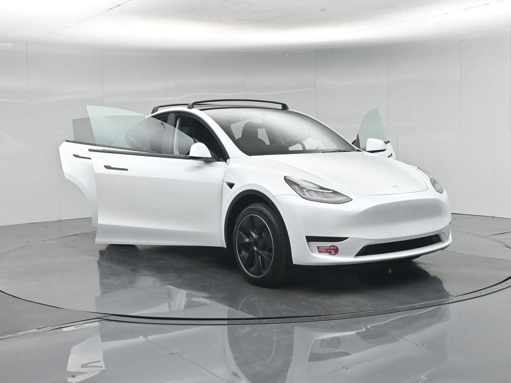 Used 2023 White Tesla Long Range image 29