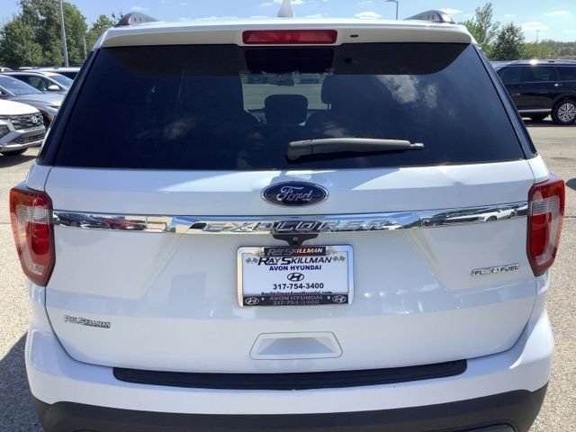 Used 2016 Oxford White Ford Base image 6