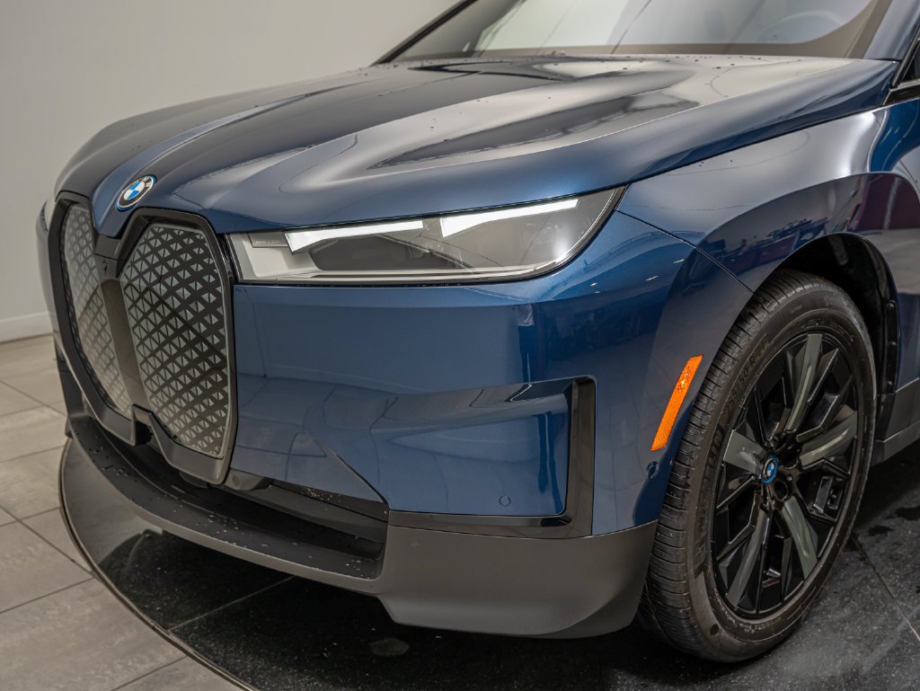 Used 2024 Phytonic Blue Metallic BMW xDrive50 image 3