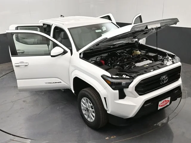 New 2026 Ice Cap Toyota  SR5 image 32