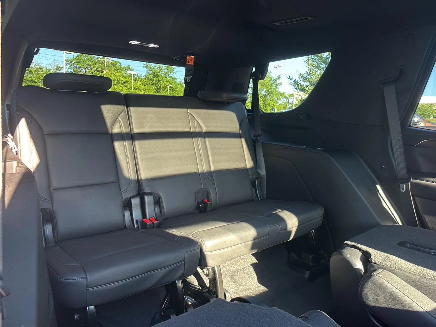 Used 2023 Summit White Chevrolet Z71 image 23