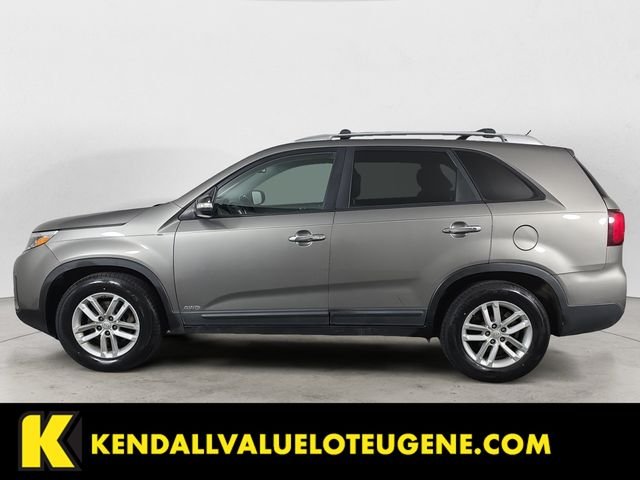 Used 2014 Silver Kia LX image 2