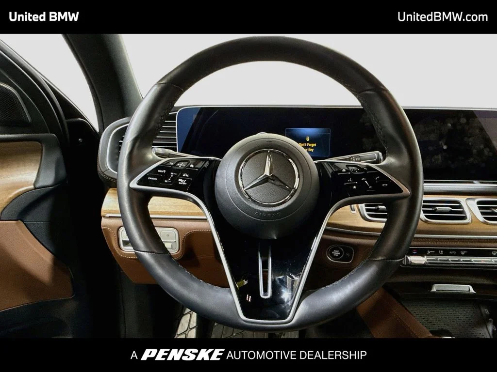 Used 2025 Obsidian Black Metallic Mercedes-Benz GLE 450 image 13