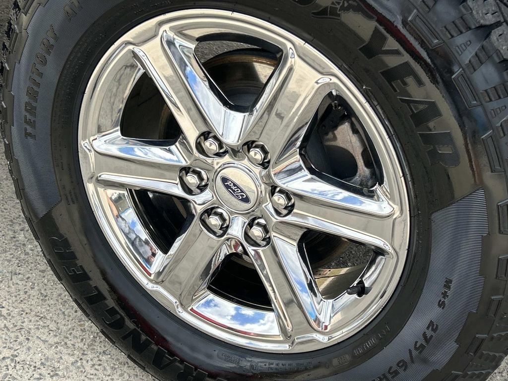 Used 2025 Carbonized Gray Ford XLT image 13