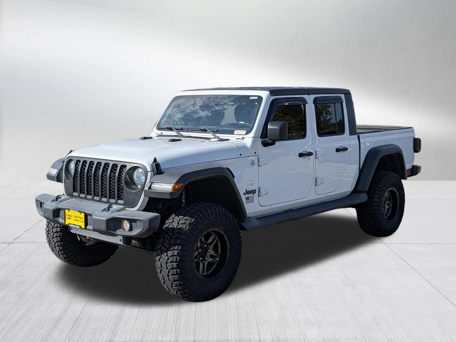 Used 2020 Bright White Clearcoat Jeep Sport S image 3
