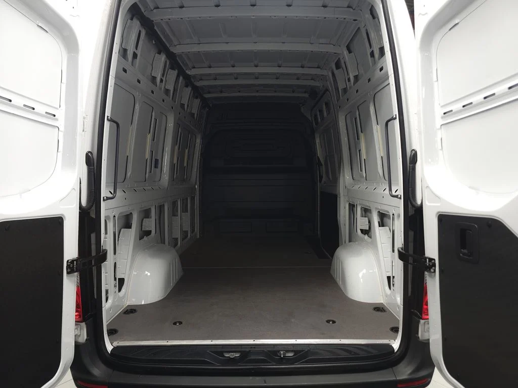 Used 2025 White Mercedes-Benz Cargo 144 WB image 18