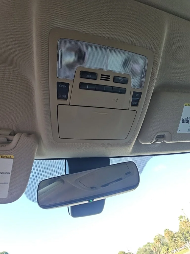 Used 2017 White Toyota XLE image 37