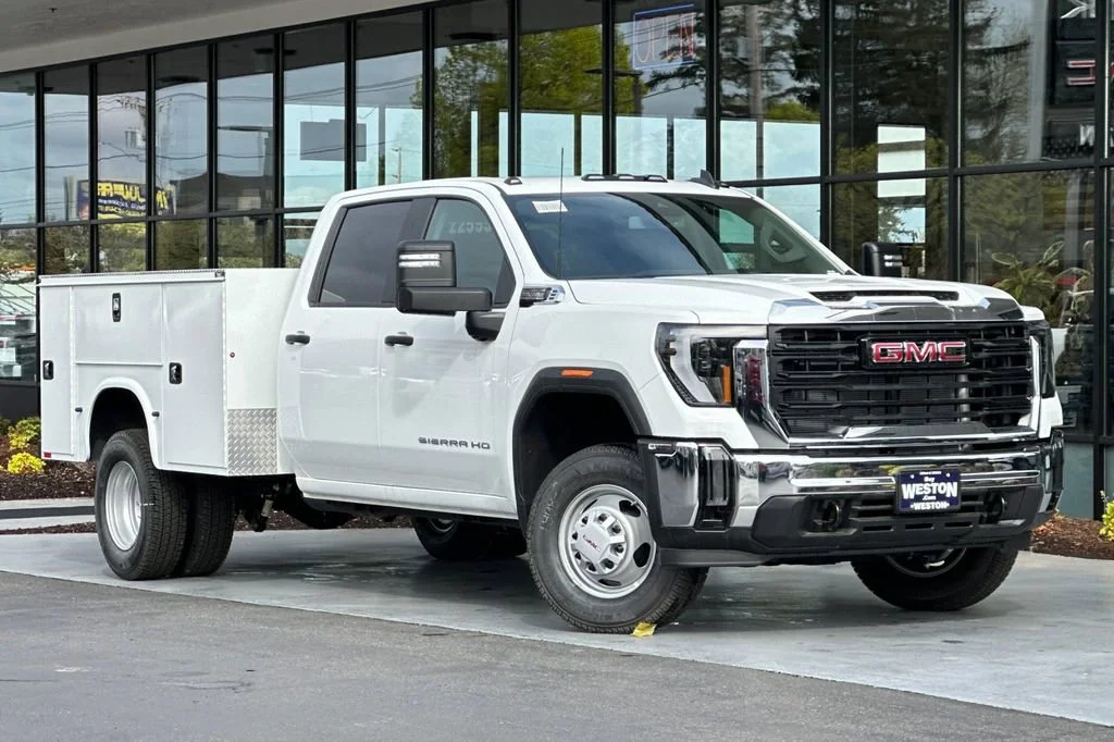 2024 GMC Sierra 3500HD Pro - Photo 2
