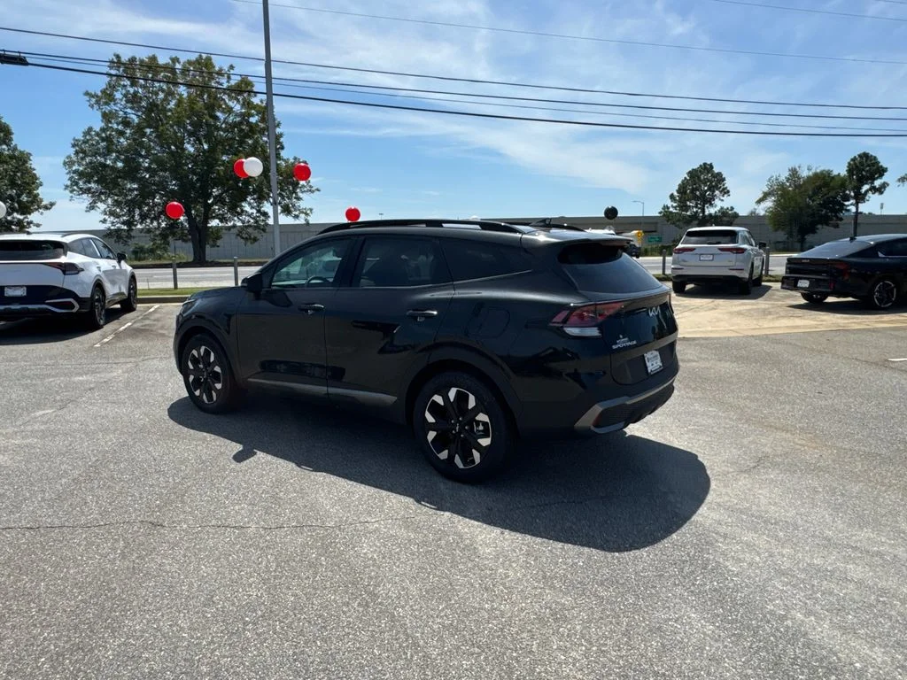 New 2024 Fusion Black Kia X-Line image 5