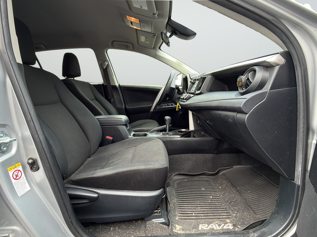Used 2018 Silver Toyota LE image 26