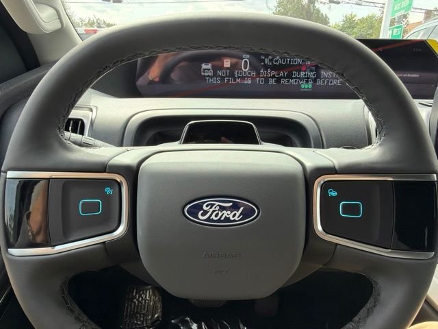 New 2027 Star White Metallic Tri-Coat Ford Active image 24
