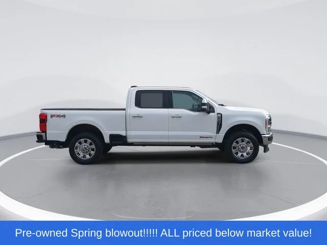 Used 2023 White Ford Lariat image 9