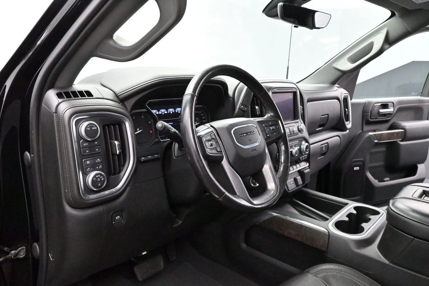 Used 2020 Onyx Black GMC Denali image 13