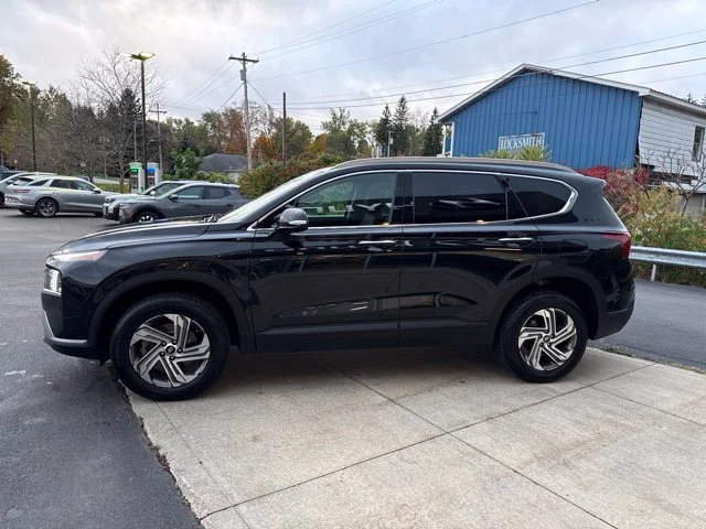 Used 2023 Black Hyundai SEL image 5