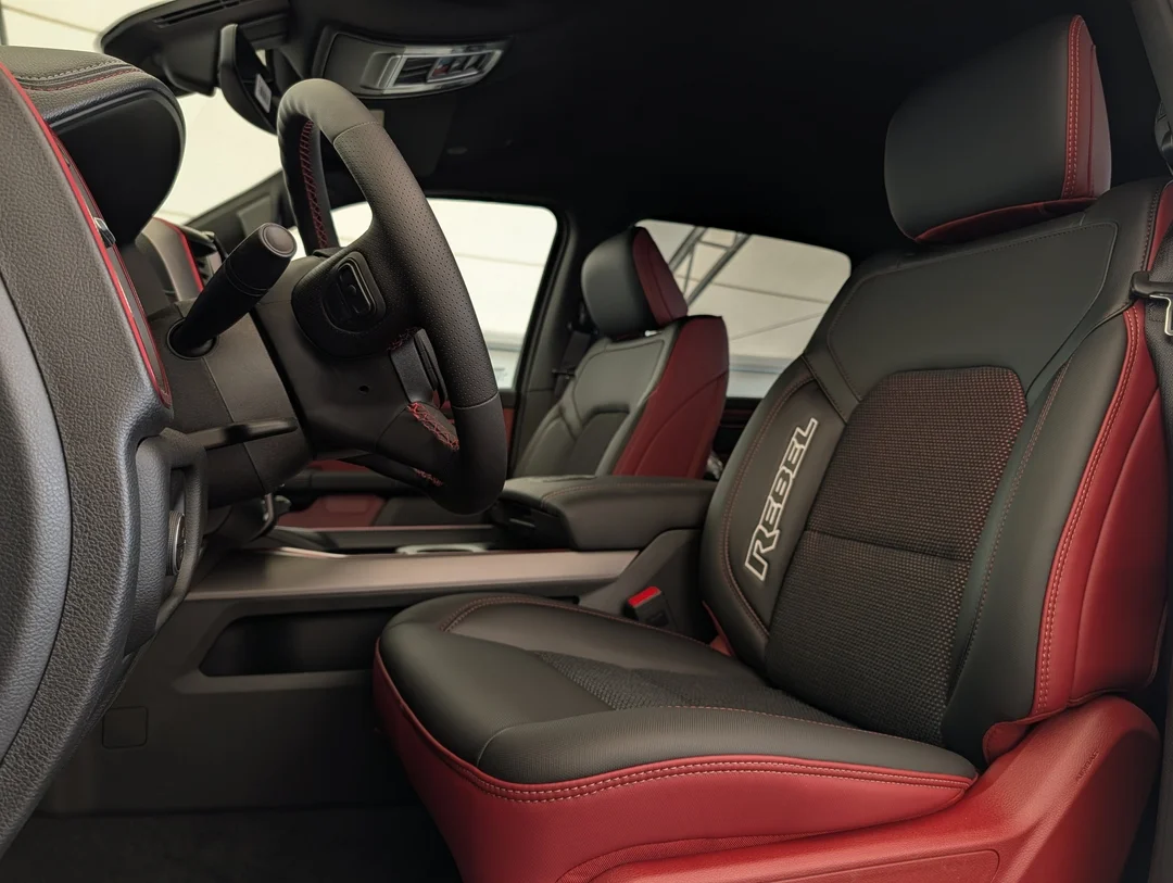 New 2026 White RAM Rebel - - 4x4 - 420HP Turbo I6 - Adaptive Cruise Control - Park Assist & More! image 15