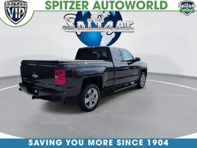 Used 2018 Black Chevrolet Custom image 15