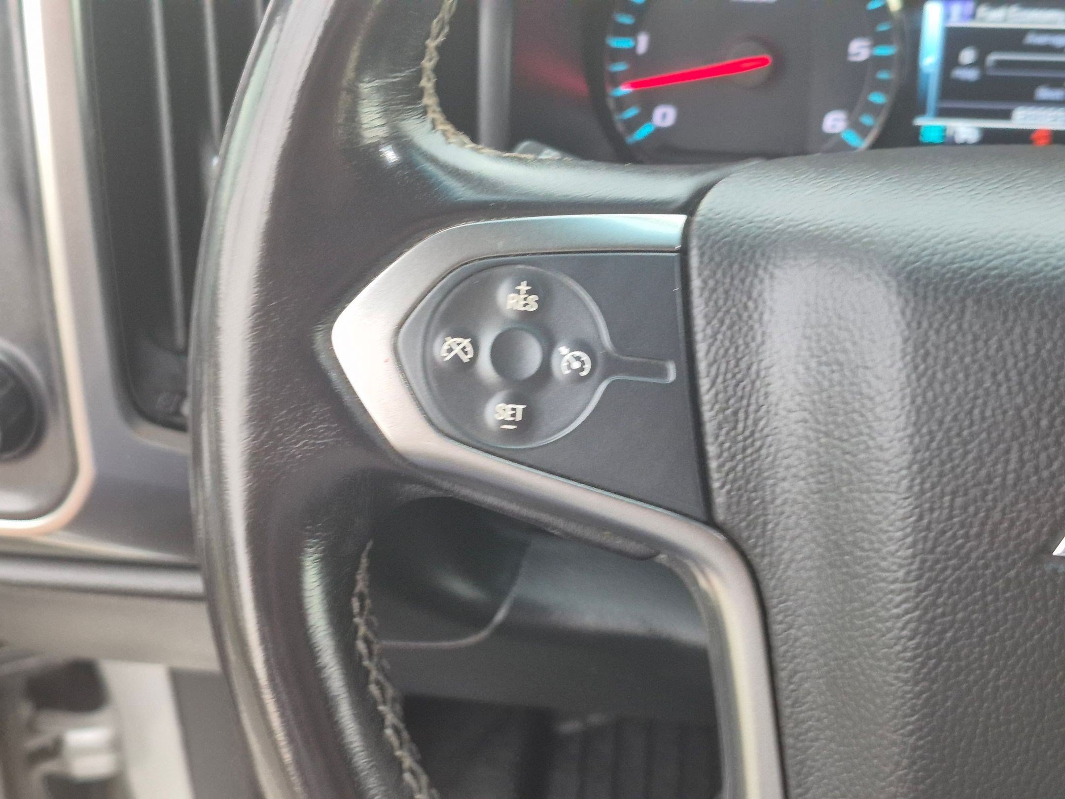 Used 2018 Silver Chevrolet LT image 17