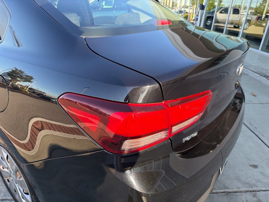 Used 2019 Black Kia S image 15