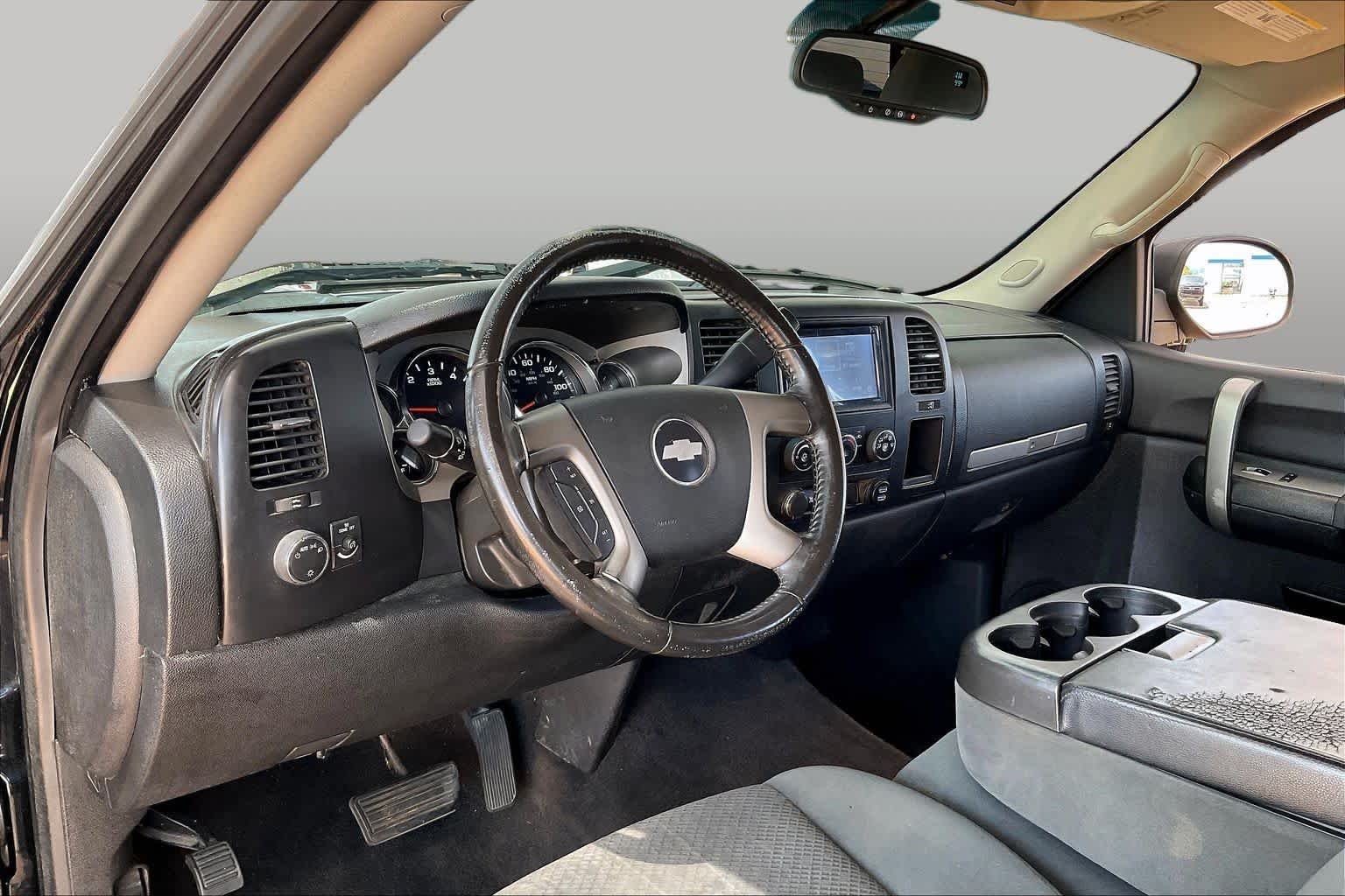 Used 2008 BLACK Chevrolet LT w/1LT image 16