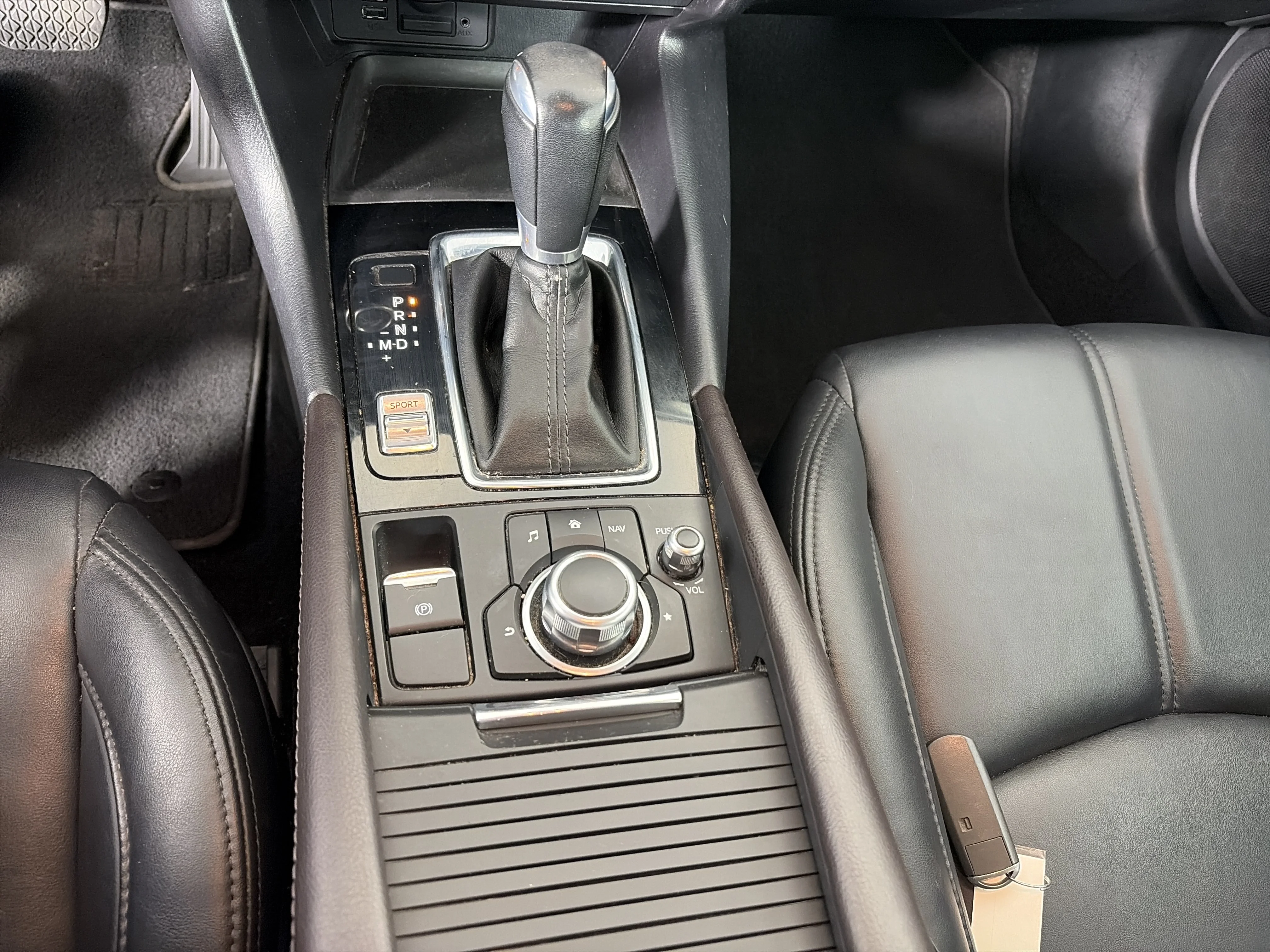 Used 2018 Sonic Silver Metallic Mazda Touring image 22