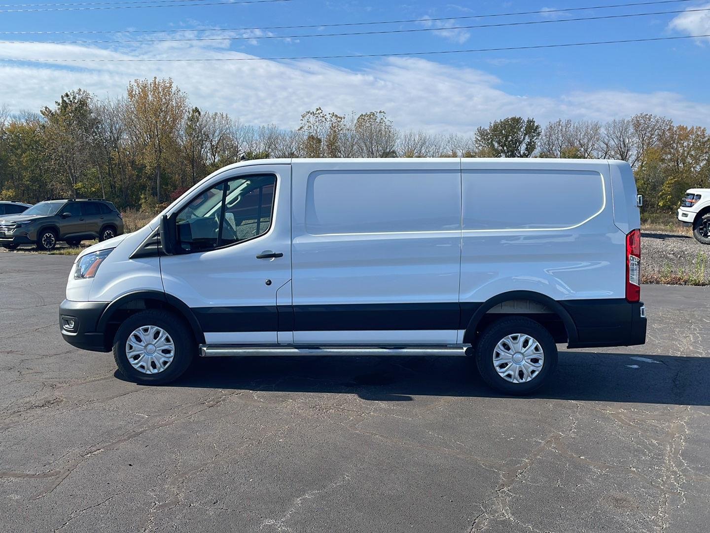 Used 2025 Oxford White Ford  image 2