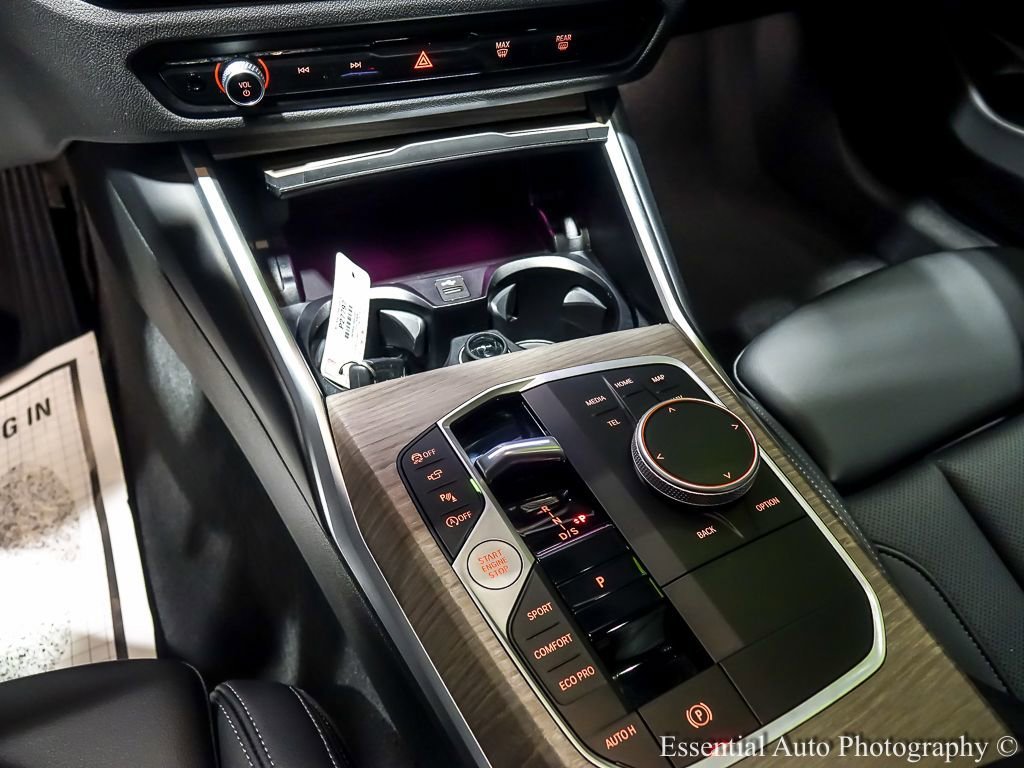 2025 BMW 3 Series 330i - Photo 26