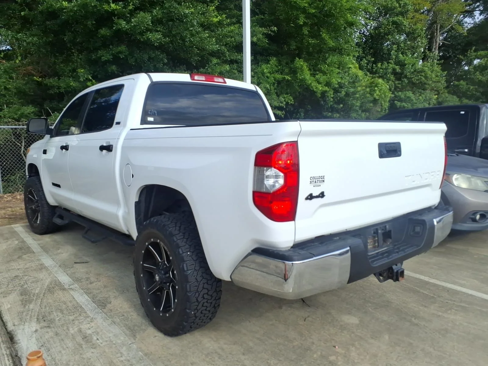 Used 2016 White Toyota SR5 image 2