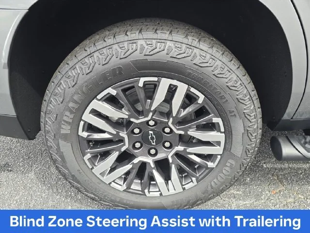2027 Chevrolet Tahoe Z71 - Photo 34