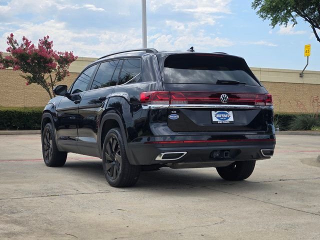 Used 2024  Volkswagen 2.0T SE w/Technology image 6