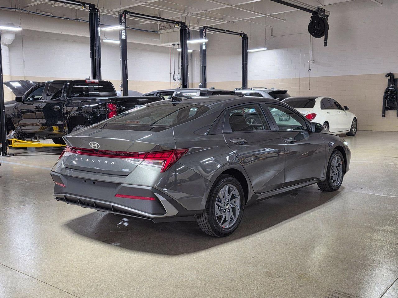 New 2026 Amazon Gray Hyundai Blue image 7