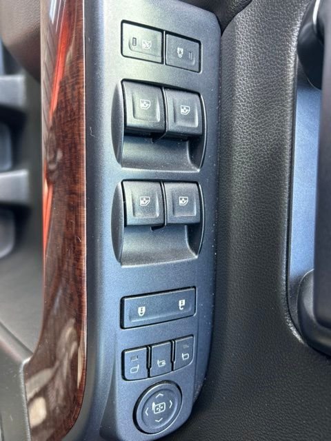 Used 2015 Red GMC SLT image 24