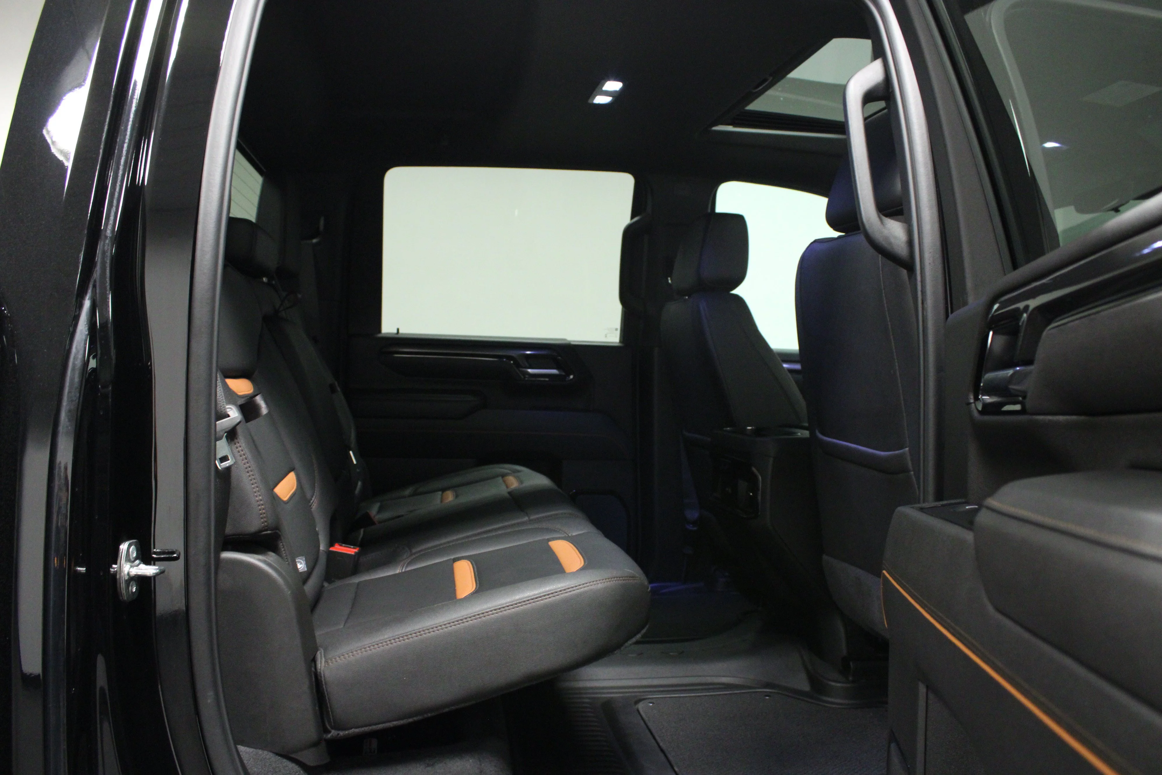 Used 2026 Onyx Black GMC AT4 image 15