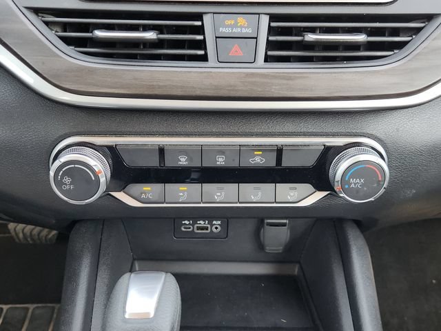 Used 2025 Gray Nissan SV image 20