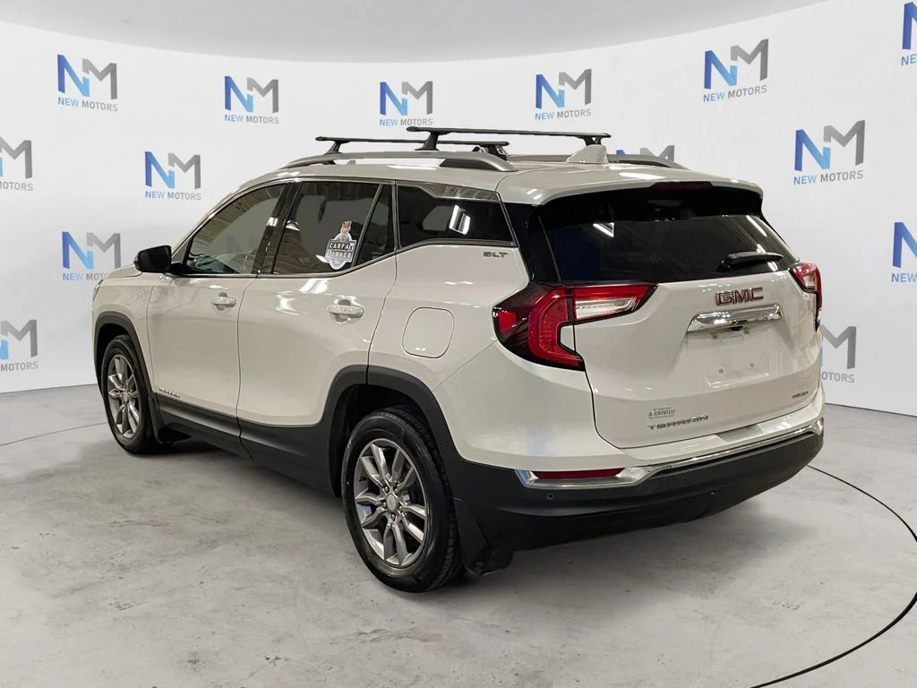 Used 2022 White Frost GMC SLT image 3