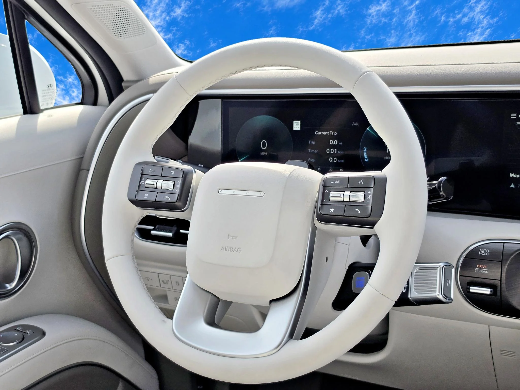 New 2027 Creamy White Pearl Hyundai SEL 7P image 12