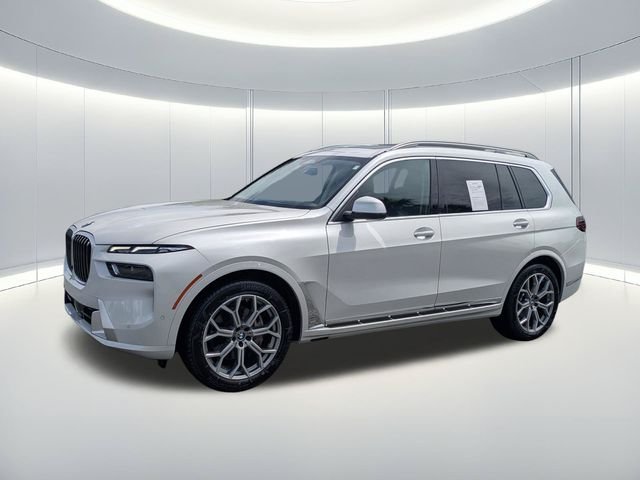 Used 2025 White BMW xDrive40i image 1
