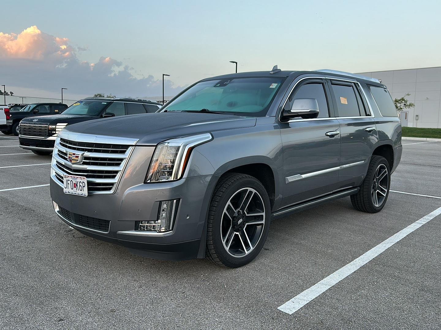 Used 2019 Cadillac Escalade Platinum with VIN 1GYS4DKJ4KR196821 for sale in Kansas City