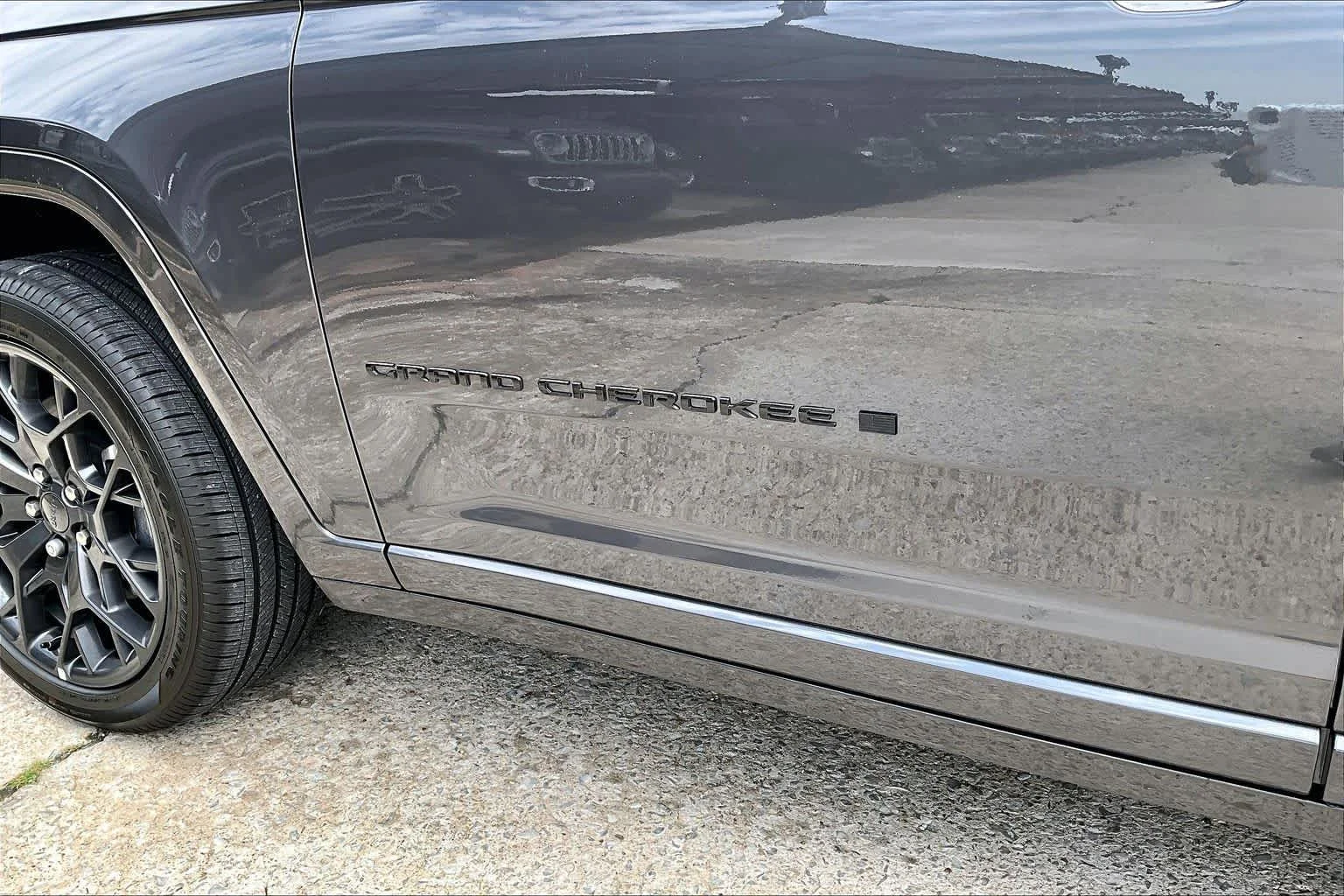 New 2026 Baltic Gray Metallic Clearcoat Jeep Summit image 15