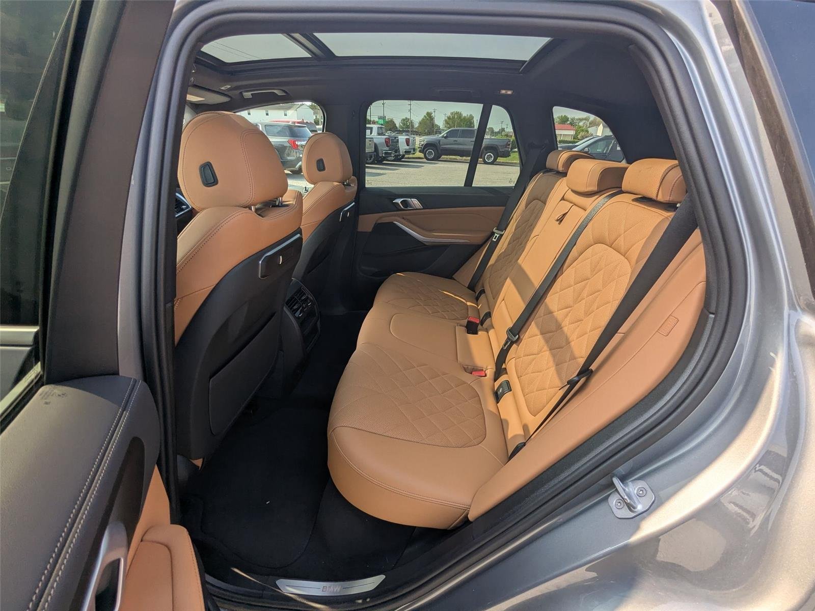 Certified Used 2024 Skyscraper Grey Metallic BMW xDrive40i image 25