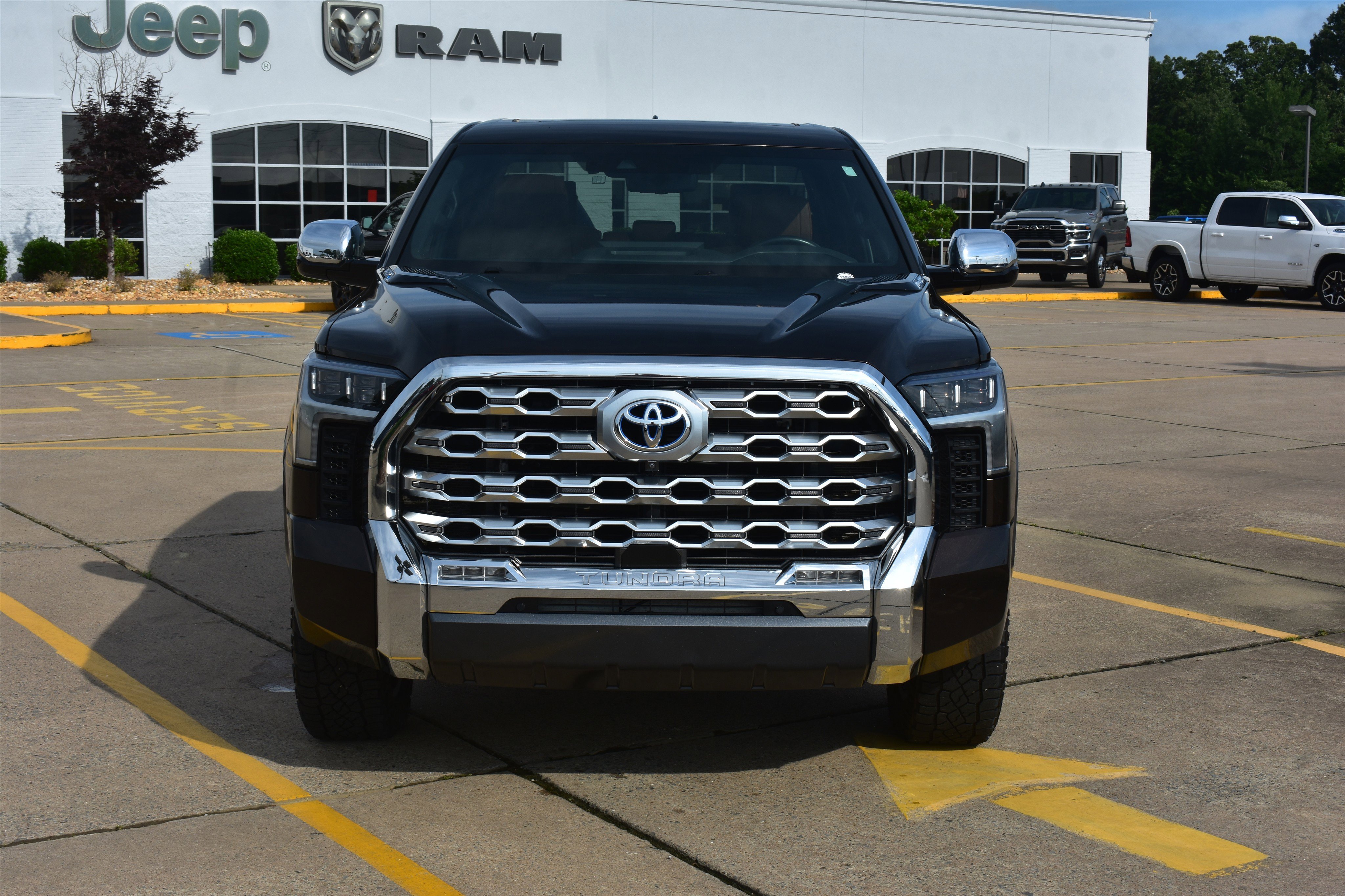 Used 2022 Toyota Tundra 1794 Edition with VIN 5TFMC5DB8NX012428 for sale in Little Rock