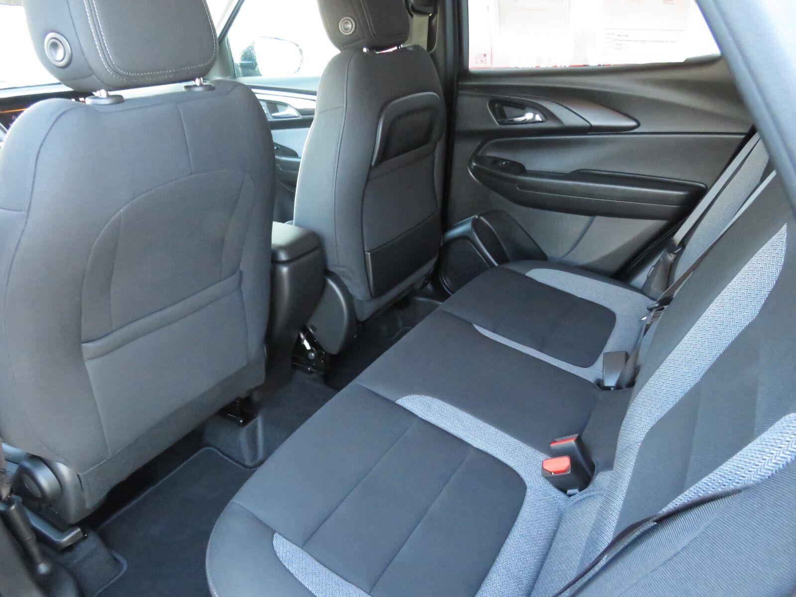 Used 2026 Mosaic Black Metallic Chevrolet LT image 23