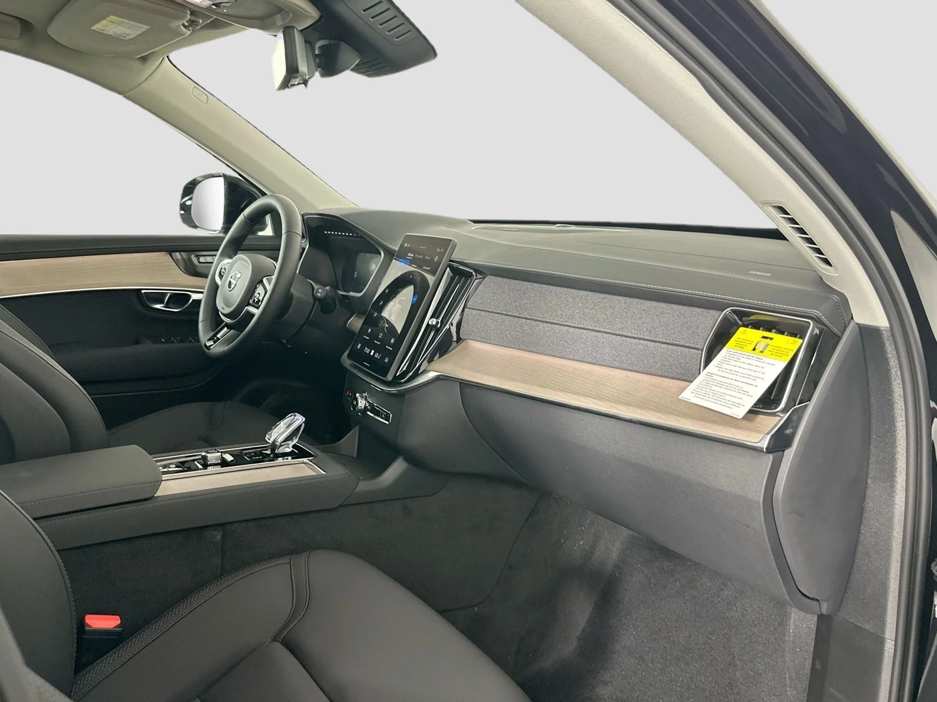 2026 Volvo XC90 Plus - Photo 27