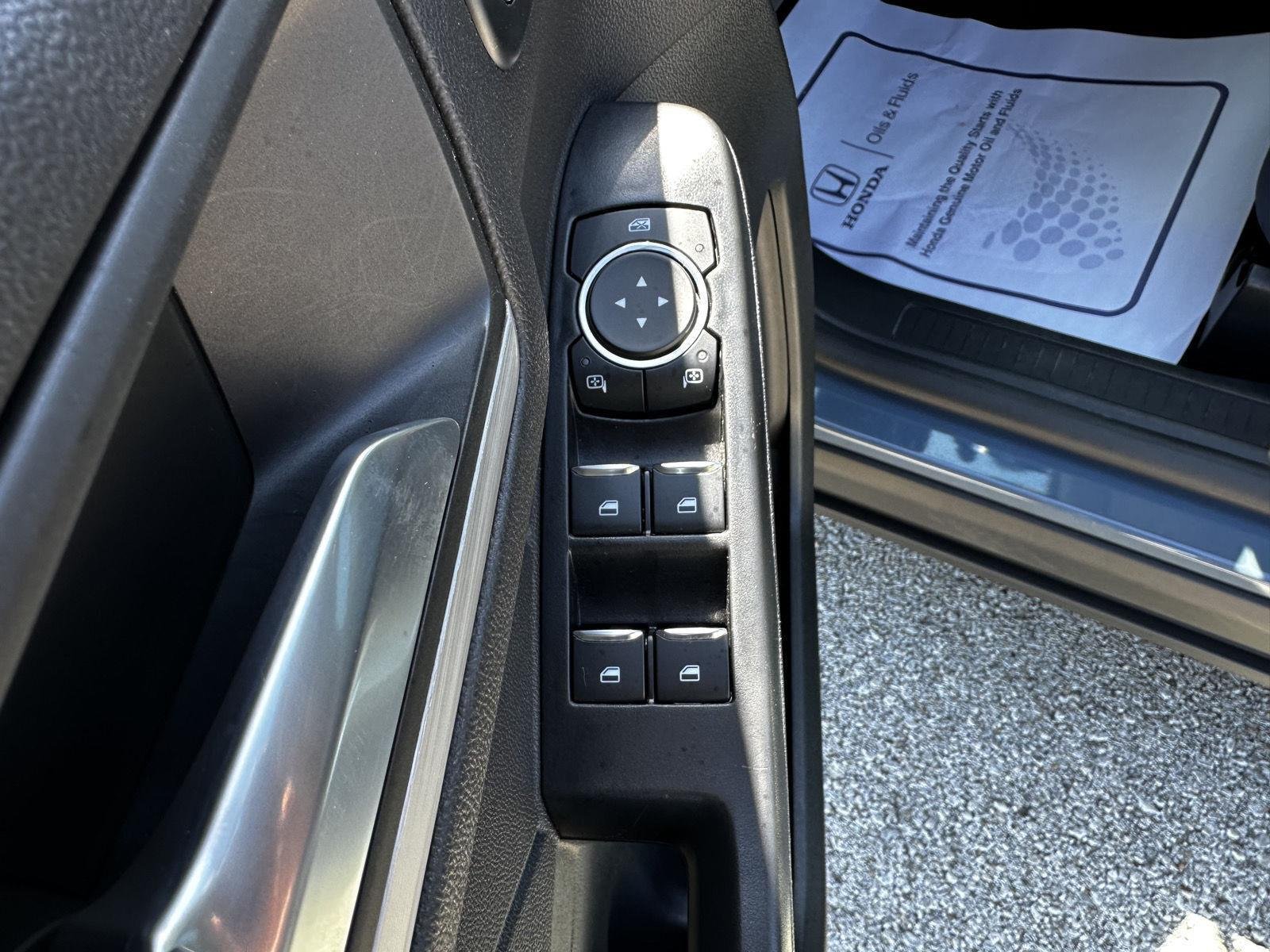 Used 2025 Vapor Blue Ford Platinum image 9
