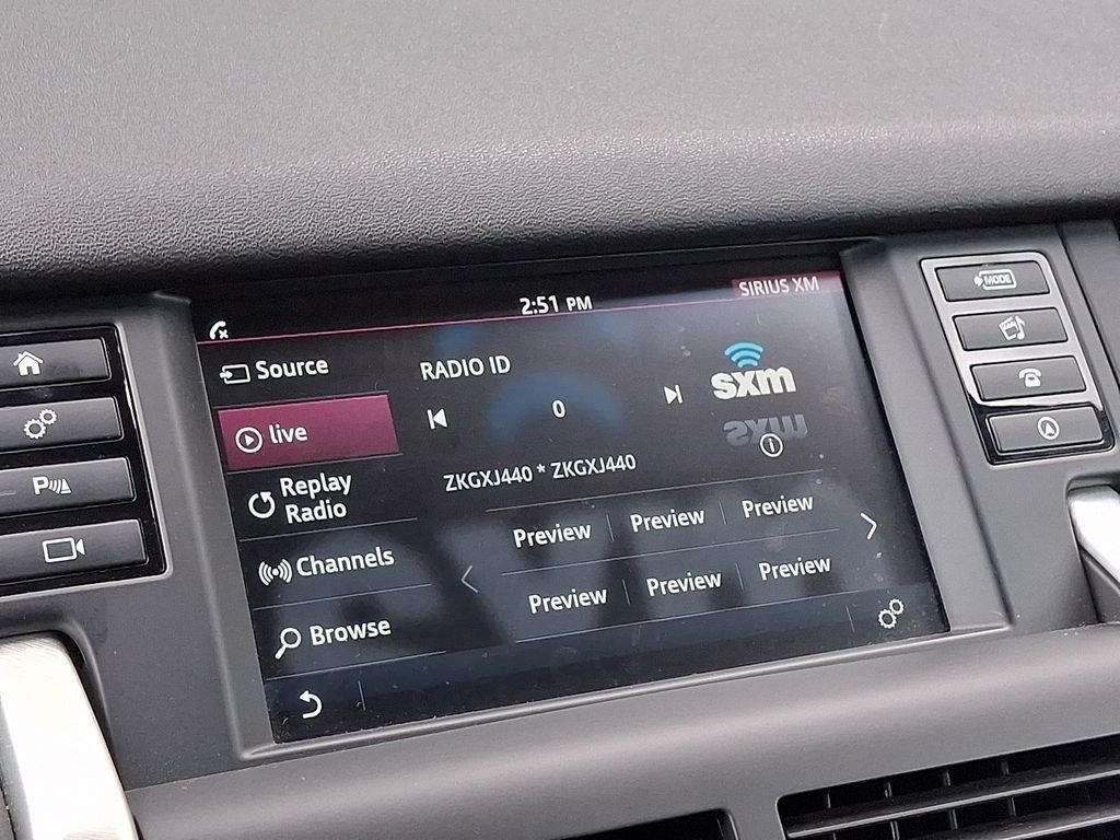 Used 2018 Narvik Black Land Rover SE image 18