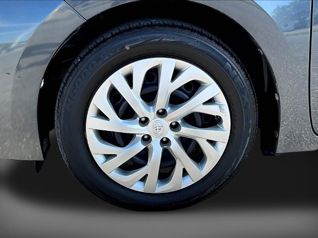 Used 2017 Gray Toyota LE image 35