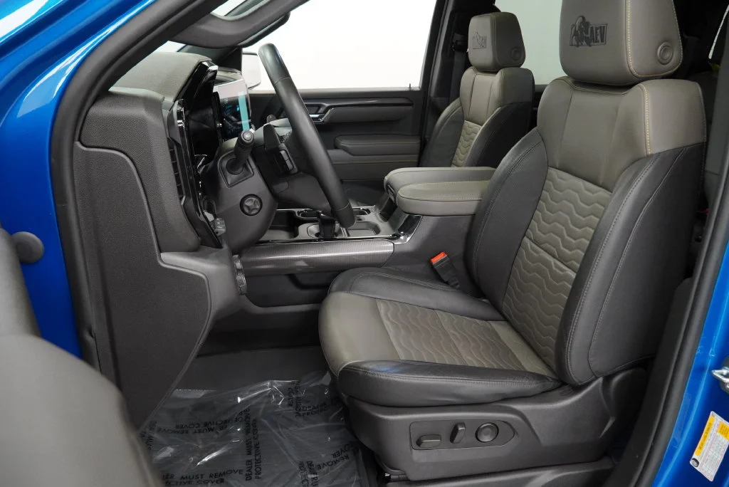 Used 2023 Glacier Blue Metallic Chevrolet ZR2 image 4