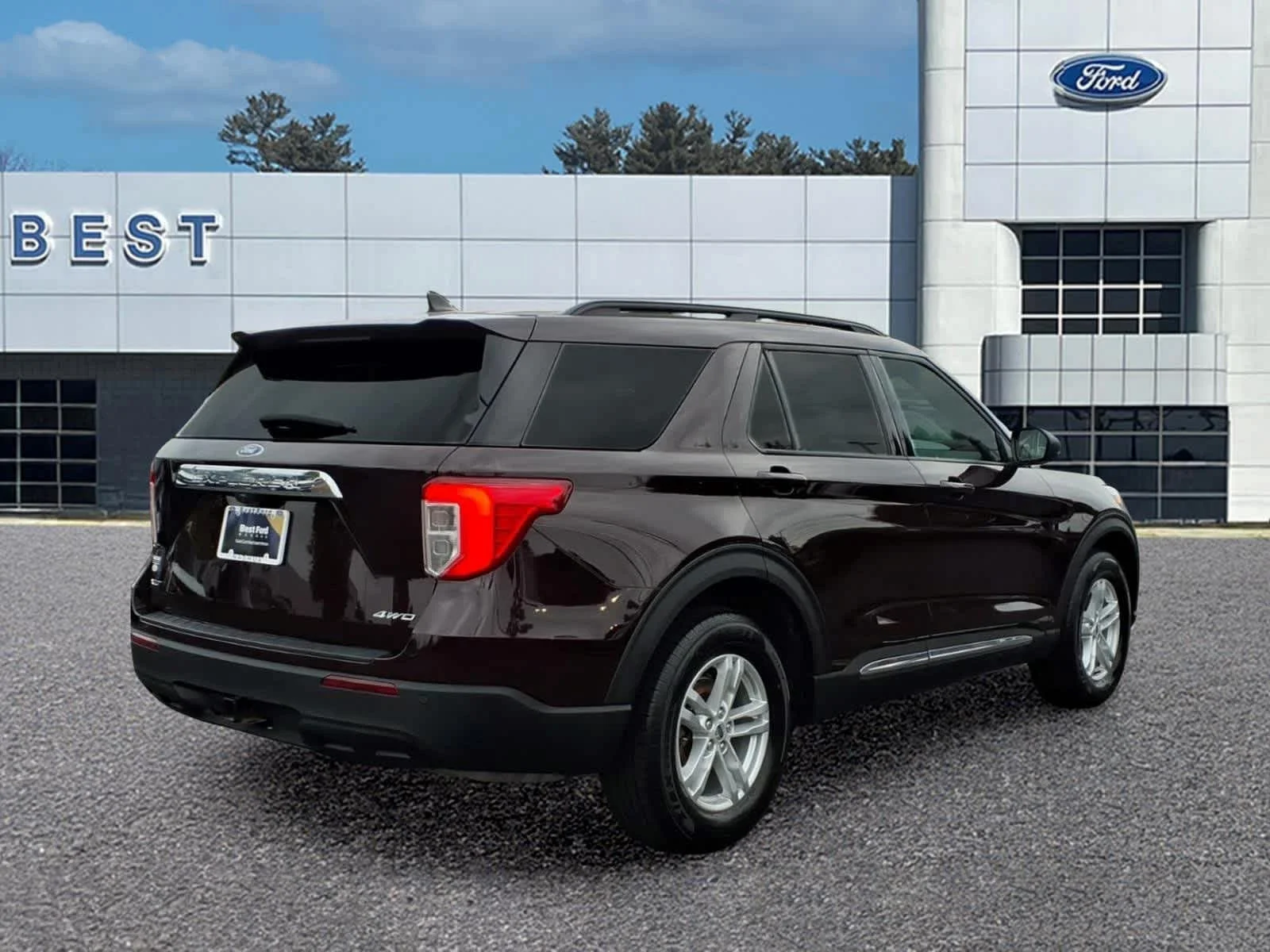 Used 2022 Jewel Red Ford XLT image 8