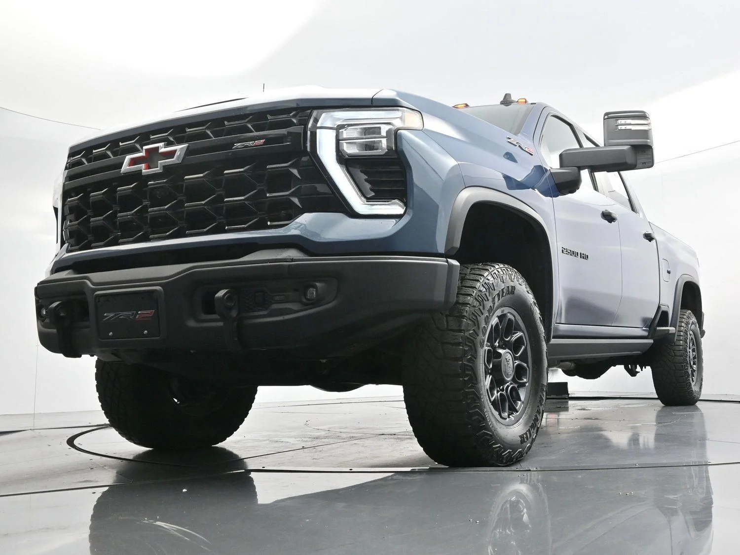 Used 2024 Lakeshore Blue Metallic Chevrolet ZR2 image 46