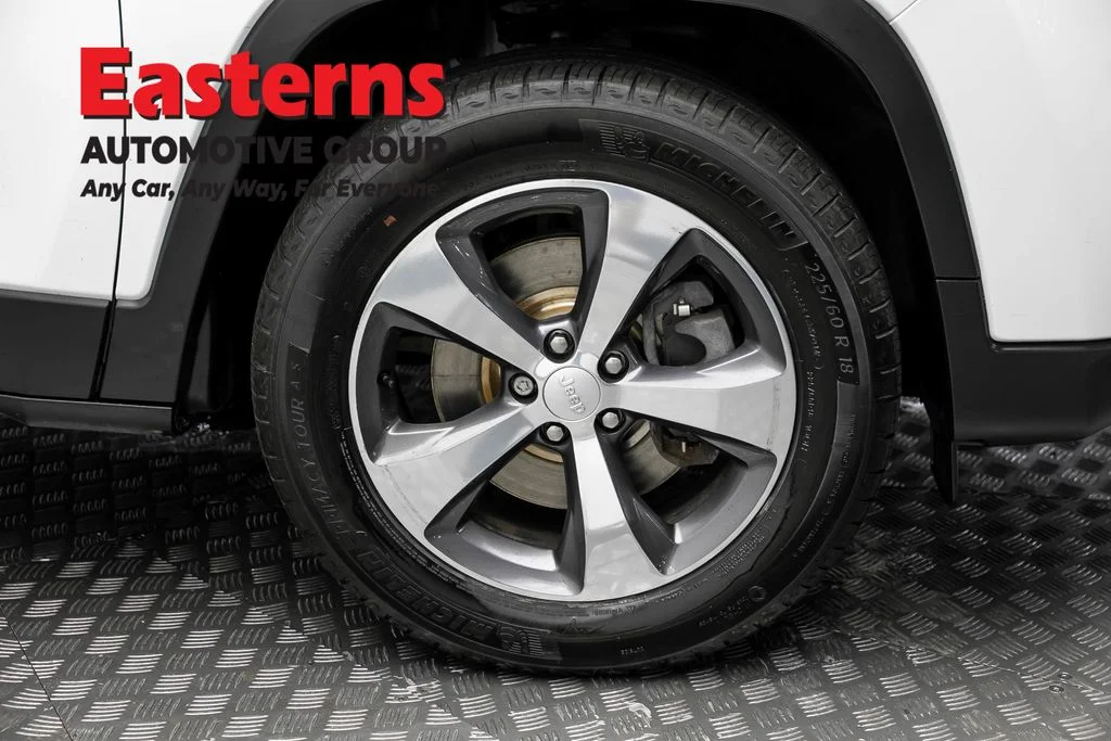Used 2019 White Jeep Limited image 33